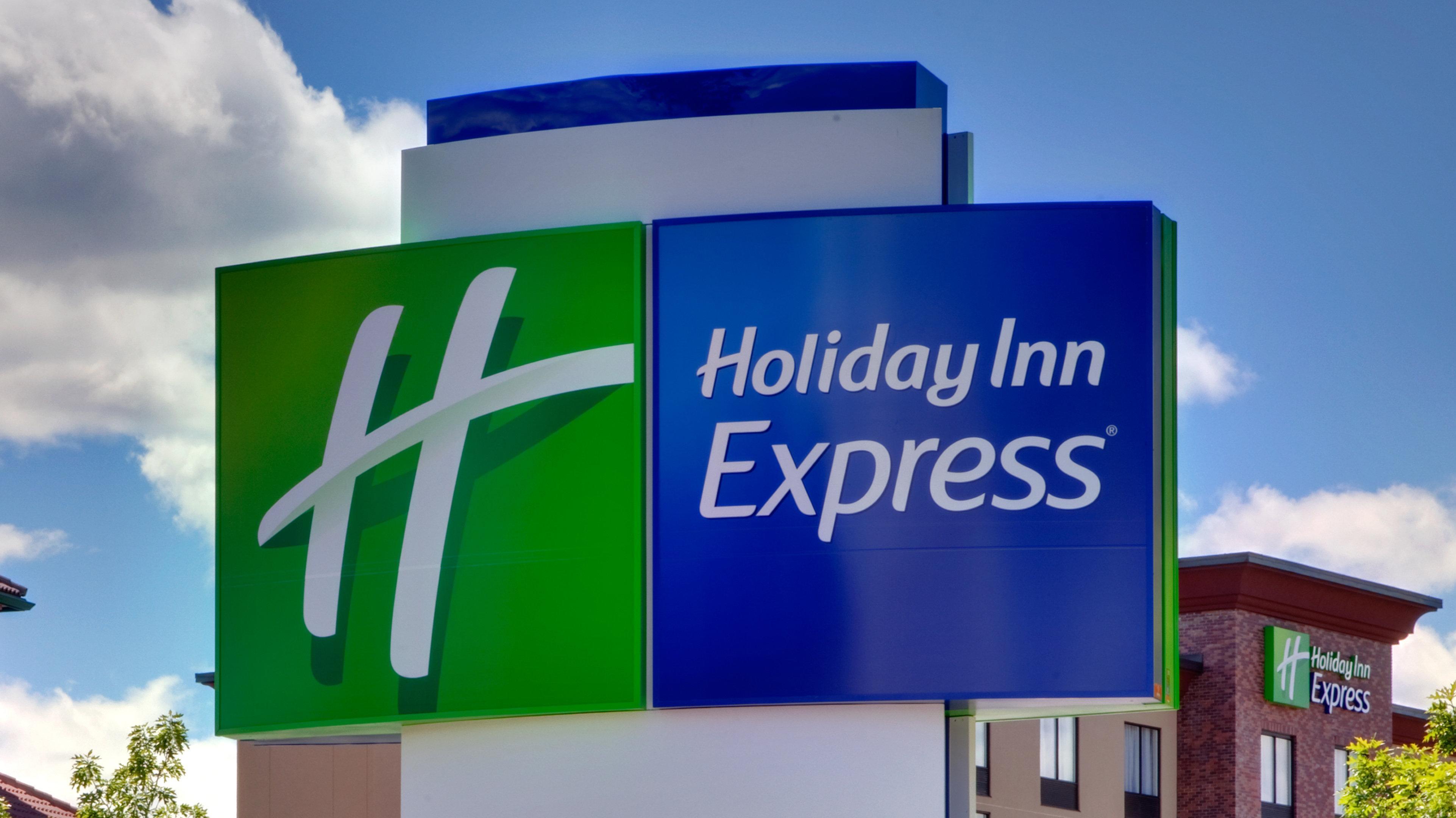 Hotel Holiday Express & - By Ihg Redding